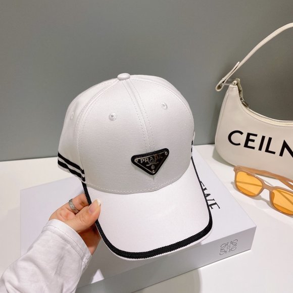 AUTHENTIC CHANEL Hats main image 6
